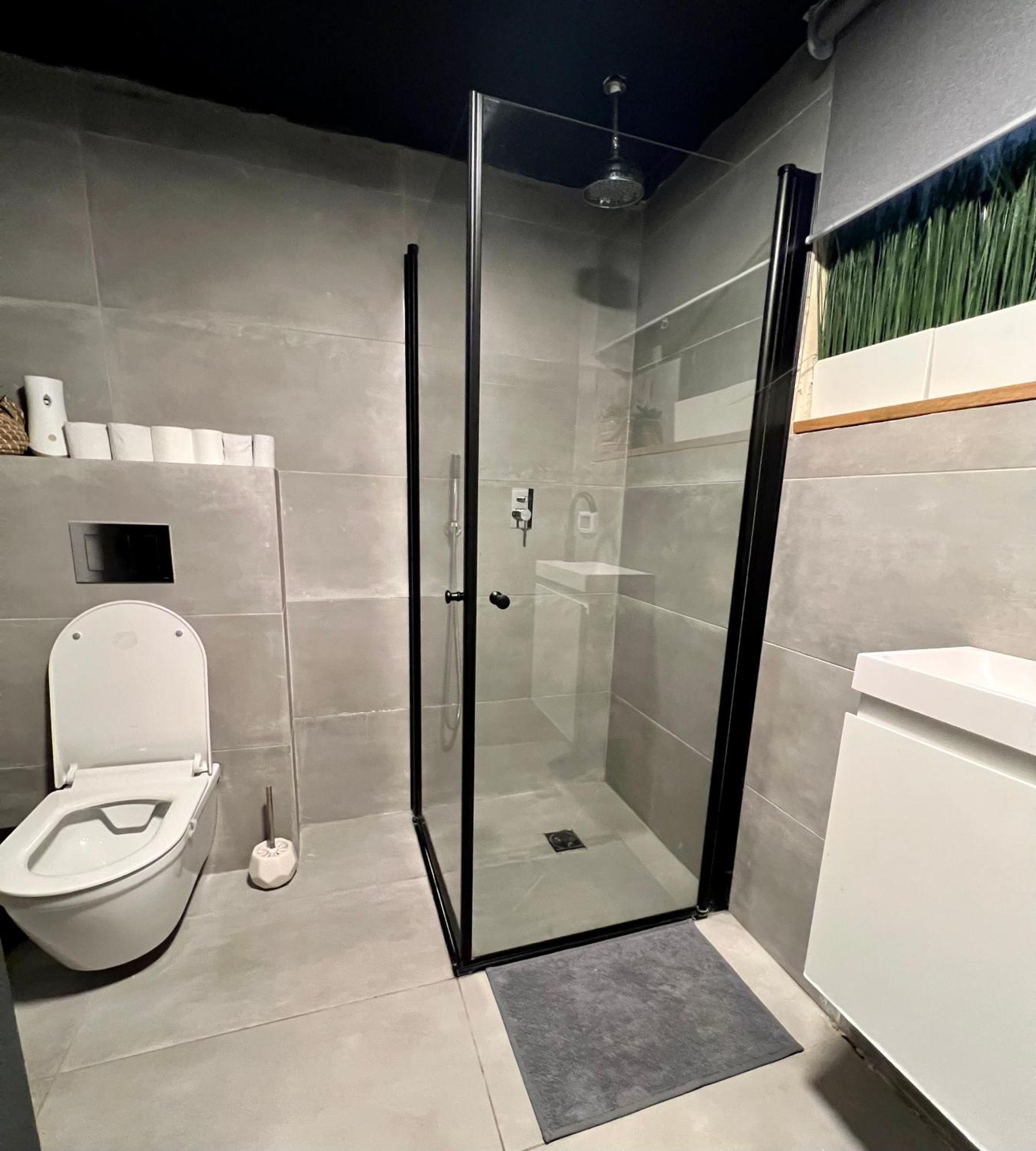 Ofek's Place - Midtown Tlv Хостел Тель-Авив